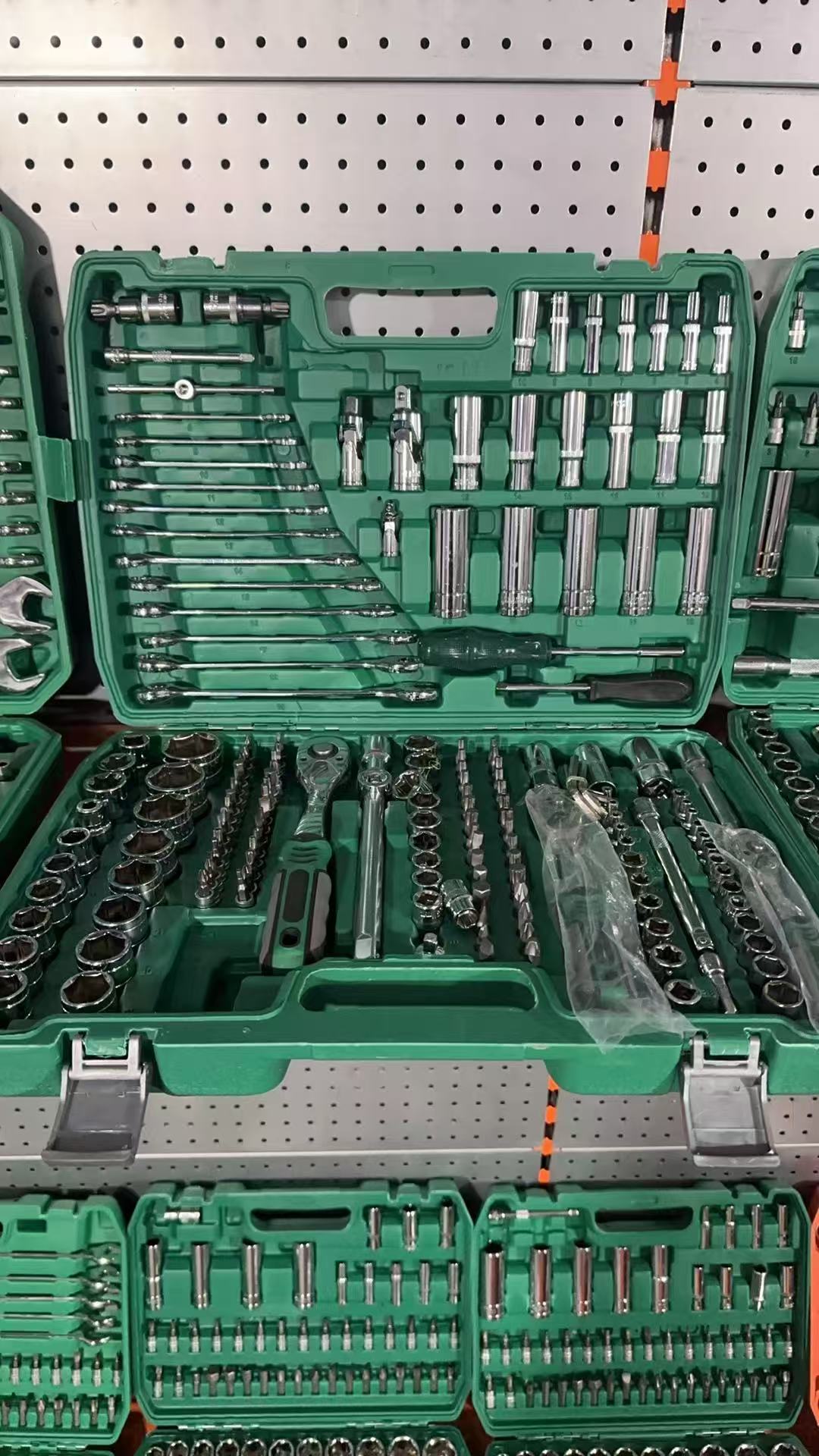 216-Piece DIY Auto Repair Tool - Gardening Tools Kit 评论和价格